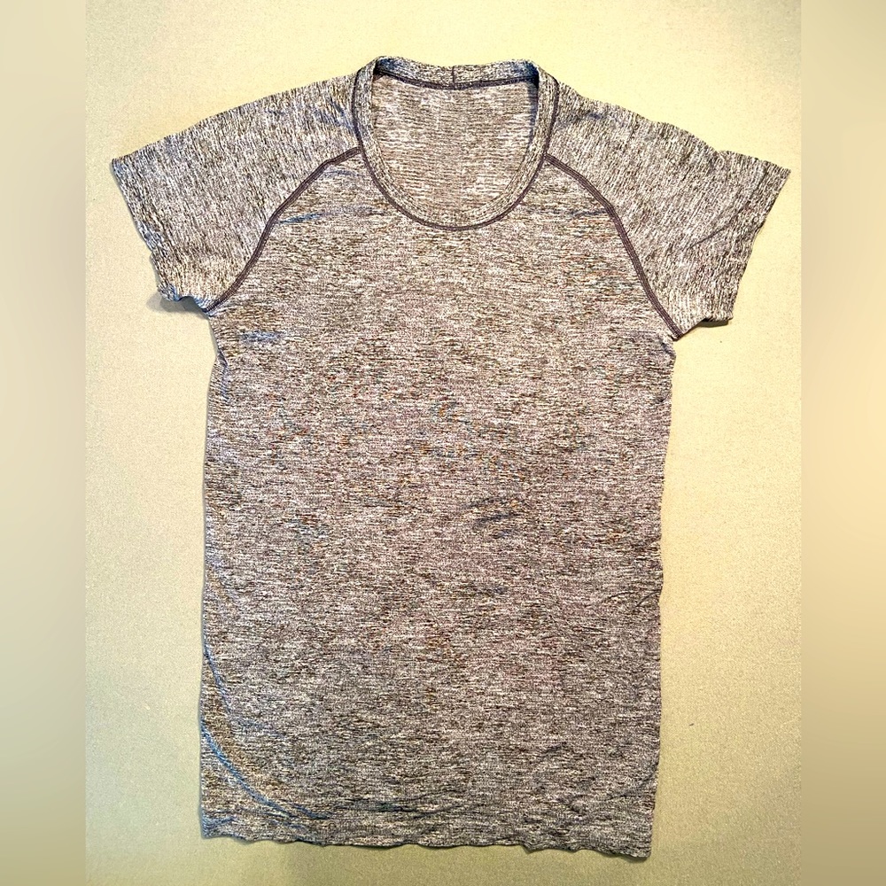 Lululemon Short‎ Sleeve Workout Tee Shirt, Crew Neck, Size 10